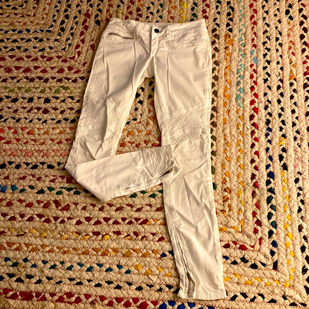 All White Rochstar Jeggings w/ Zippers — AMAZING CONDITION!!!